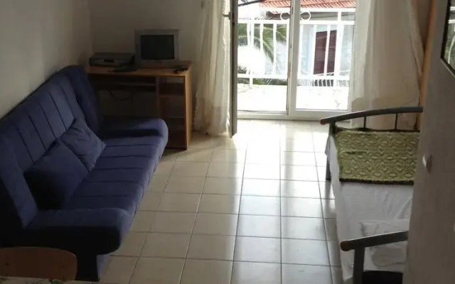 Central Studio Apartments & Dormitory Rooms