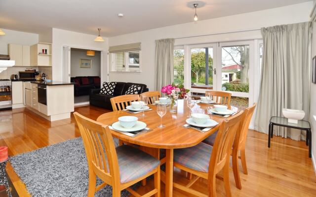 Marys Villa - Christchurch Holiday Homes