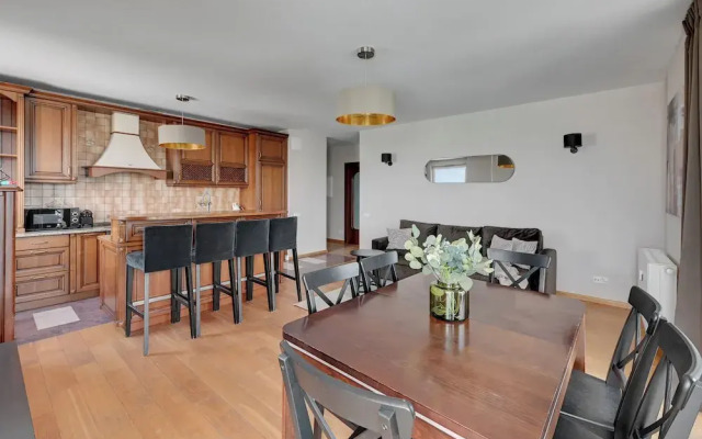 Top Floor z Widokiem na Morze by Downtown Apartments