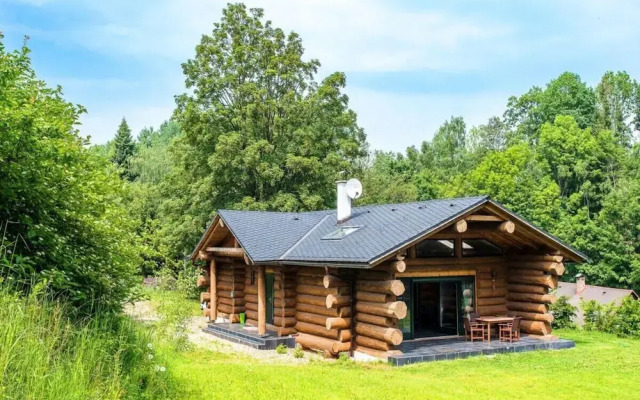 Spacious Holiday Home With Internet
