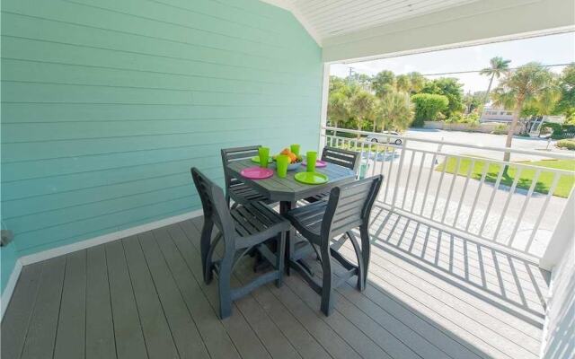 Beachy Villa Vista Apartment 5