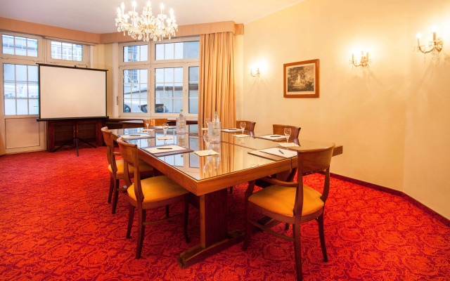Centro National Frankfurt, Trademark Collection by Wyndham