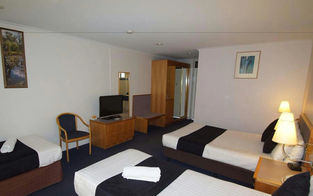 Meninya Palms Moama – Guest Rooms – Moama