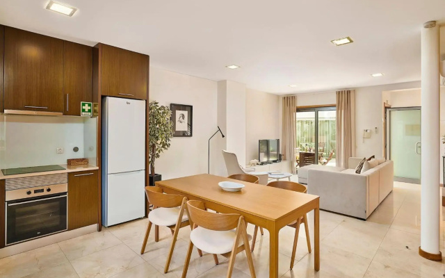Stylish Apartment in Tavira Centre with Shared Pool