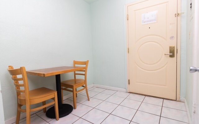 651 Studio Apartment Hollywood Beach