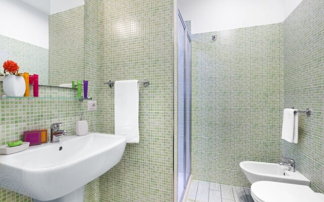 Modern Studio 3 Minutes From the Old Port!