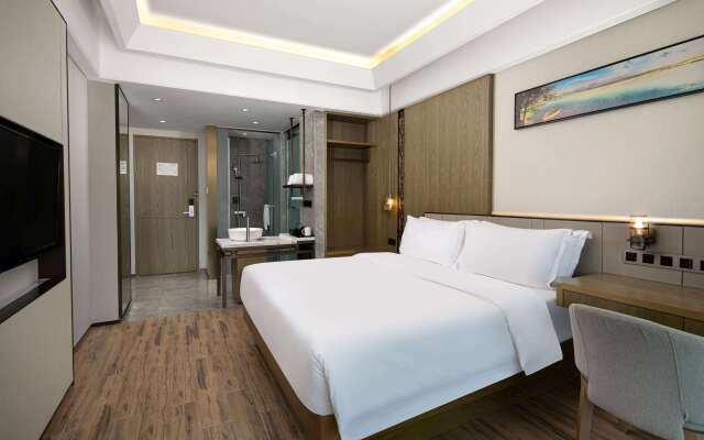 Microtel by Wyndham Sanya Dadonghai