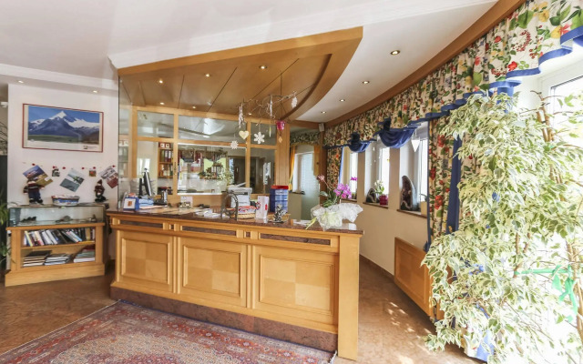 Alpenhotel Tauernstüberl