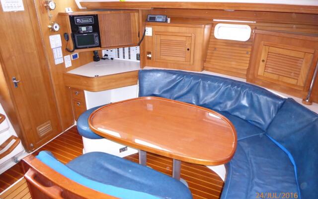 Sailtas - Sailing Charters to Bruny Island - Adults Only