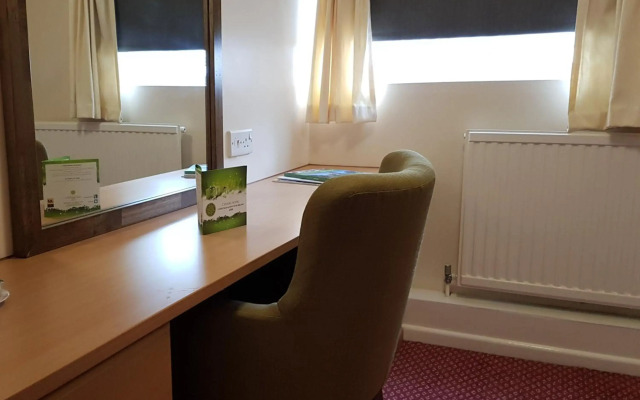 Best Western Cedars Hotel