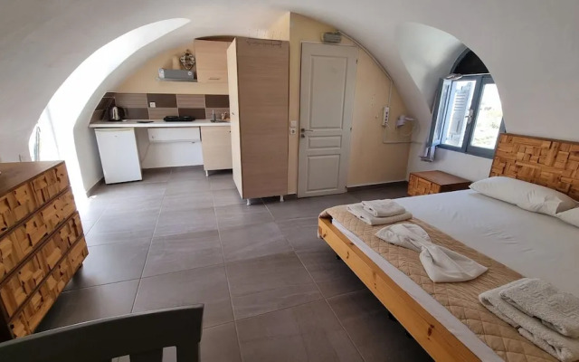 Leon Lux Apartments