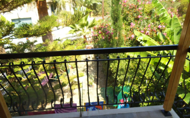 Villa Xenos Studios & Apartments