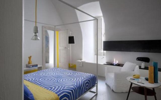 Capri Suite