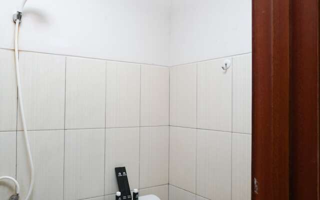 Elegant Design Studio Apartment at Margonda Residence 4 By Travelio