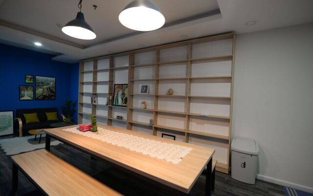 Scenic Valley Apartment