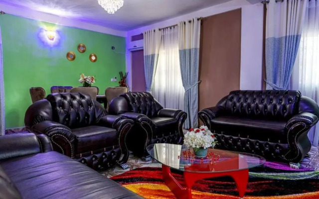 Lovely 1 - Bedroom rental unit with Free parking