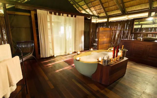 Selinda Camp