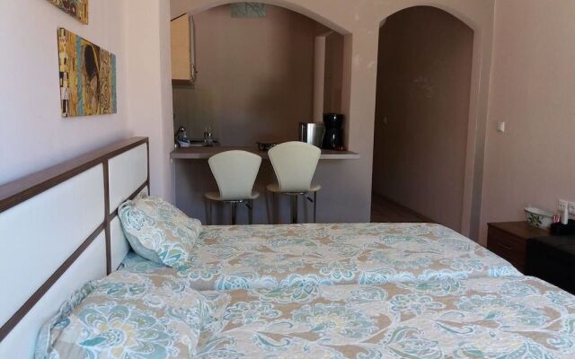 SEAesta Beach Studios