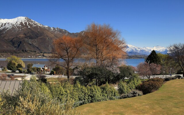 Wanaka Hotel