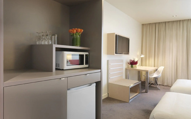 Travelodge Hotel Melbourne Docklands