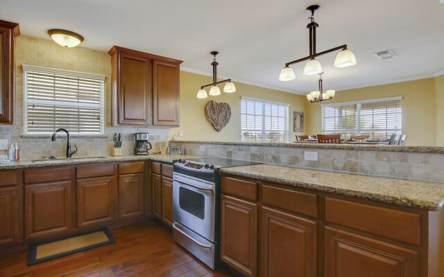 Beach Retreat 4 Bedrooms 2.5 Bathrooms Home