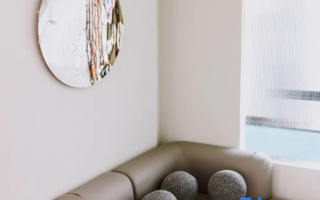 INisle|Skyview Hotel&Bar