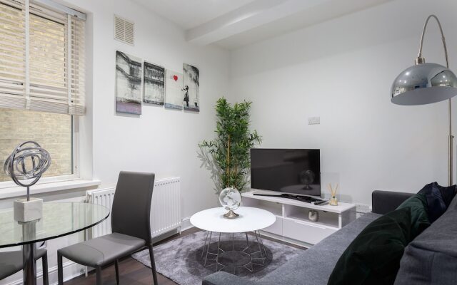 Chic Three Bed Shoreditch Gem Sleeps 8 A3