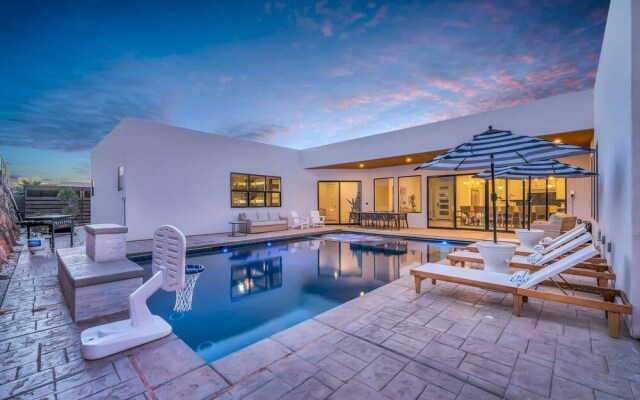 Desert Mirage 5 Bedroom Home