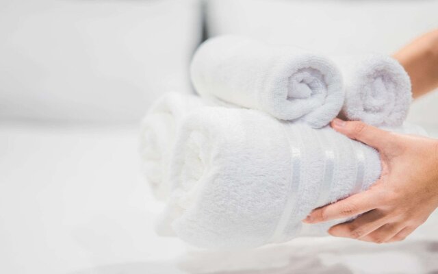 Hotel Red Rose by Townhouse Covington I-64