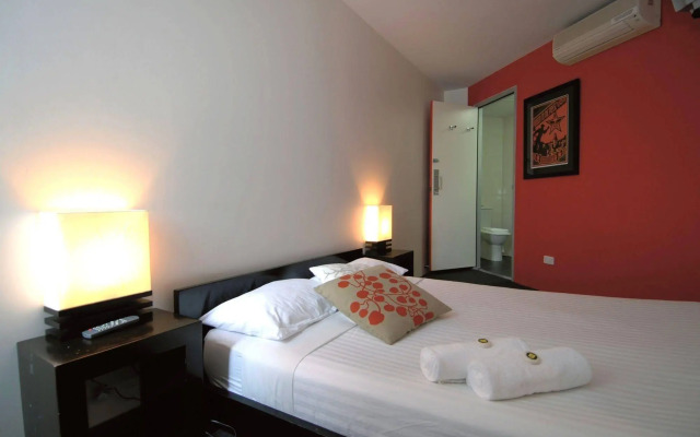 Nomads St Kilda Hostel