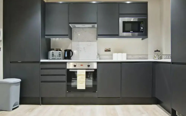 Leeds City Center - 1 Bed - Baby Friendly
