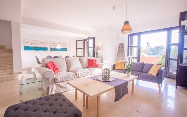 OleHolidays Adosado Villas y Golf Guadalmina urbanización privada