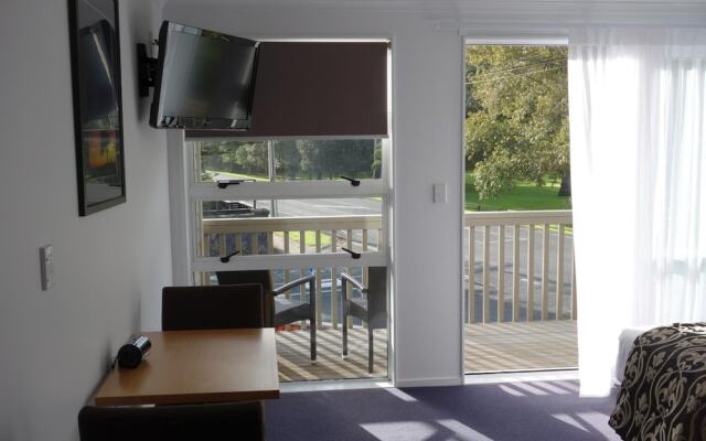 Parakai Springs Lodge