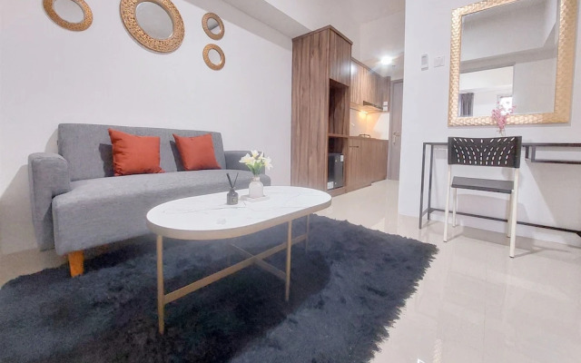 Good Place And Homey 1Br At Tamansari Bintaro Mansion Apartment