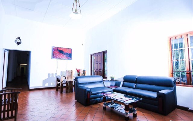 Kandy Regal Lake View Hotel