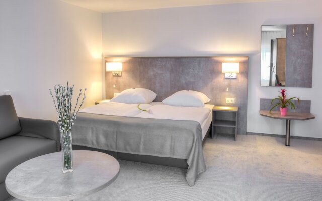 Fast Lane Hotel