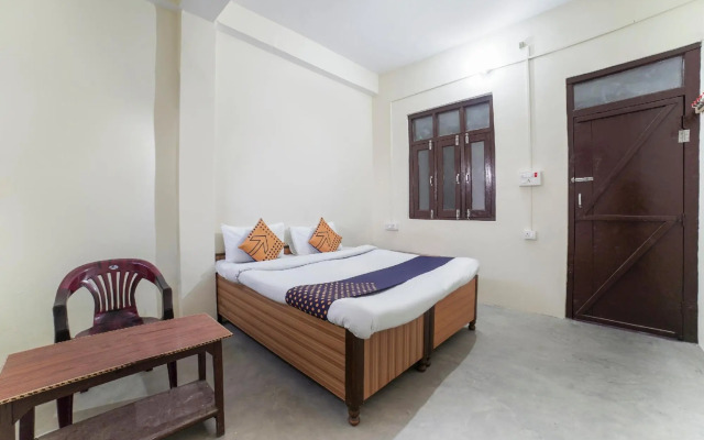 Spot On 69288 Hotel Aina