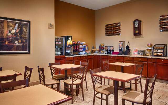 Best Western Taylor Inn