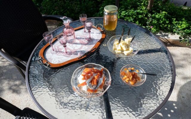 Peroulakis Traditional House