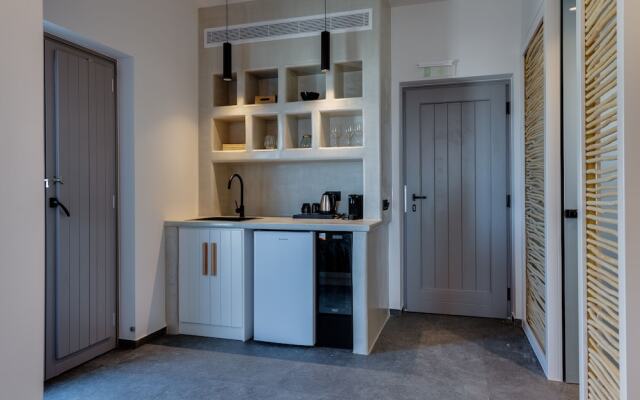 Elements Cozy Suites