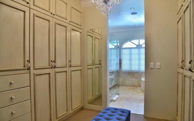 Mont d'Or Sandton Villas