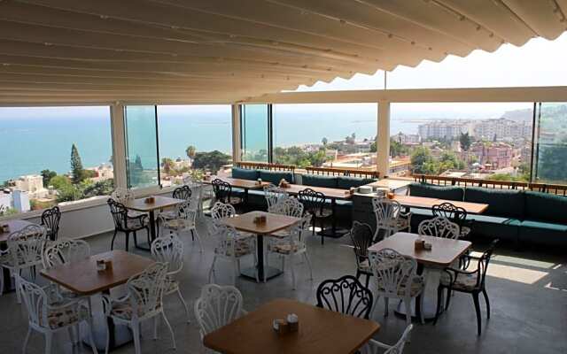Port Marina Hotel