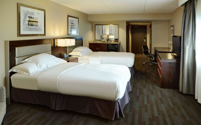 Hilton Winnipeg Airport Suites