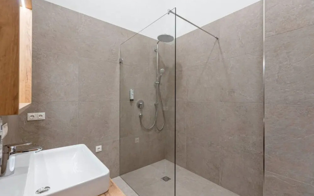 Exclusive Apartment Near Mittersill