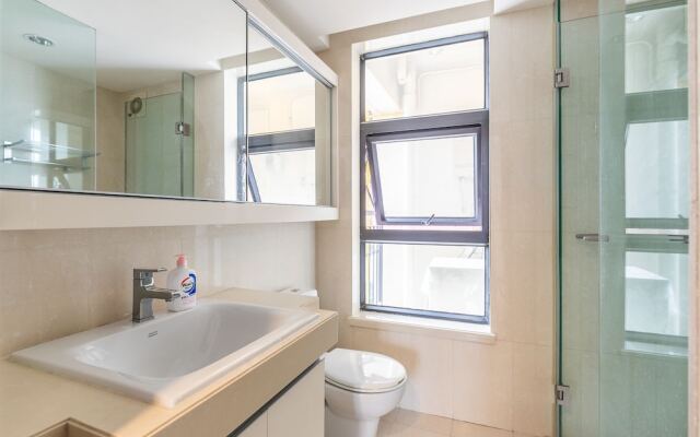 Locals Boutique Apartment Huafa Plaza 20