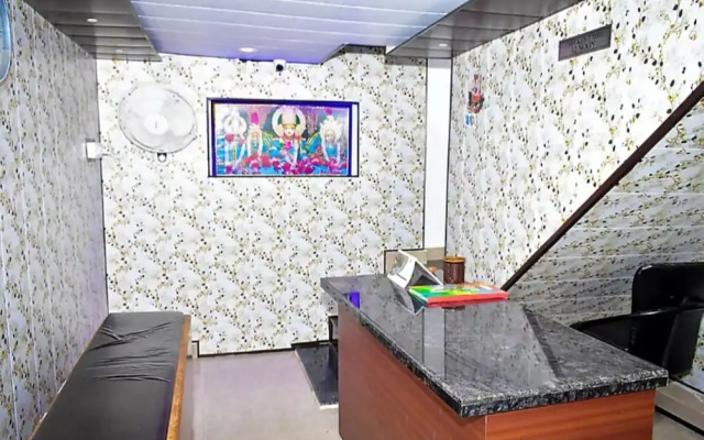 Goroomgo Ashoka Aashram Homestay Ayodhya