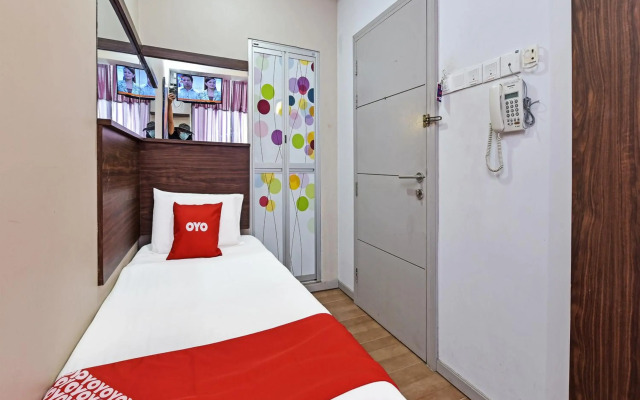 OYO 768 Fajar Baru Boutique Hotel