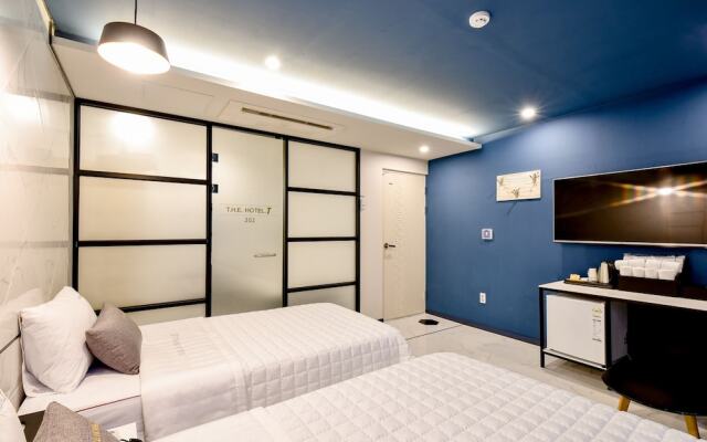 The SWEET Hotel