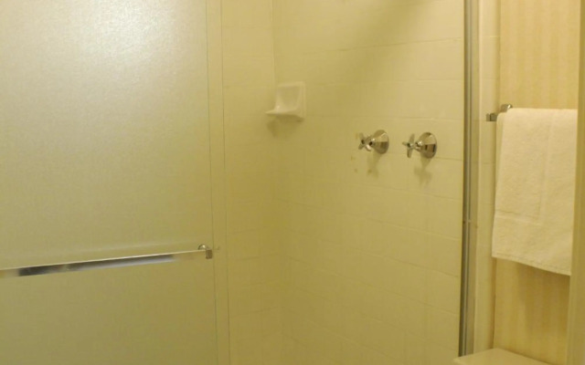 Travelodge by Wyndham San Francisco Airport North