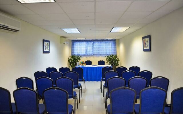 Dover Beach Hotel